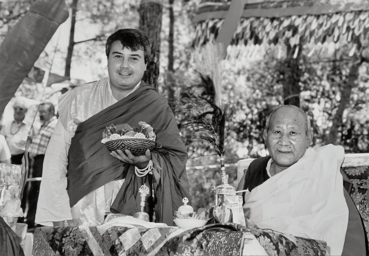 S.E. Geshe Lobsang Tengye, primer Maestro Budista de JamTa Dorje Rinpoché