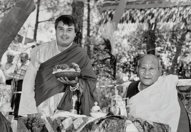 S.E. Geshe Lobsang Tengye, primer Maestro Budista de JamTa Dorje Rinpoche